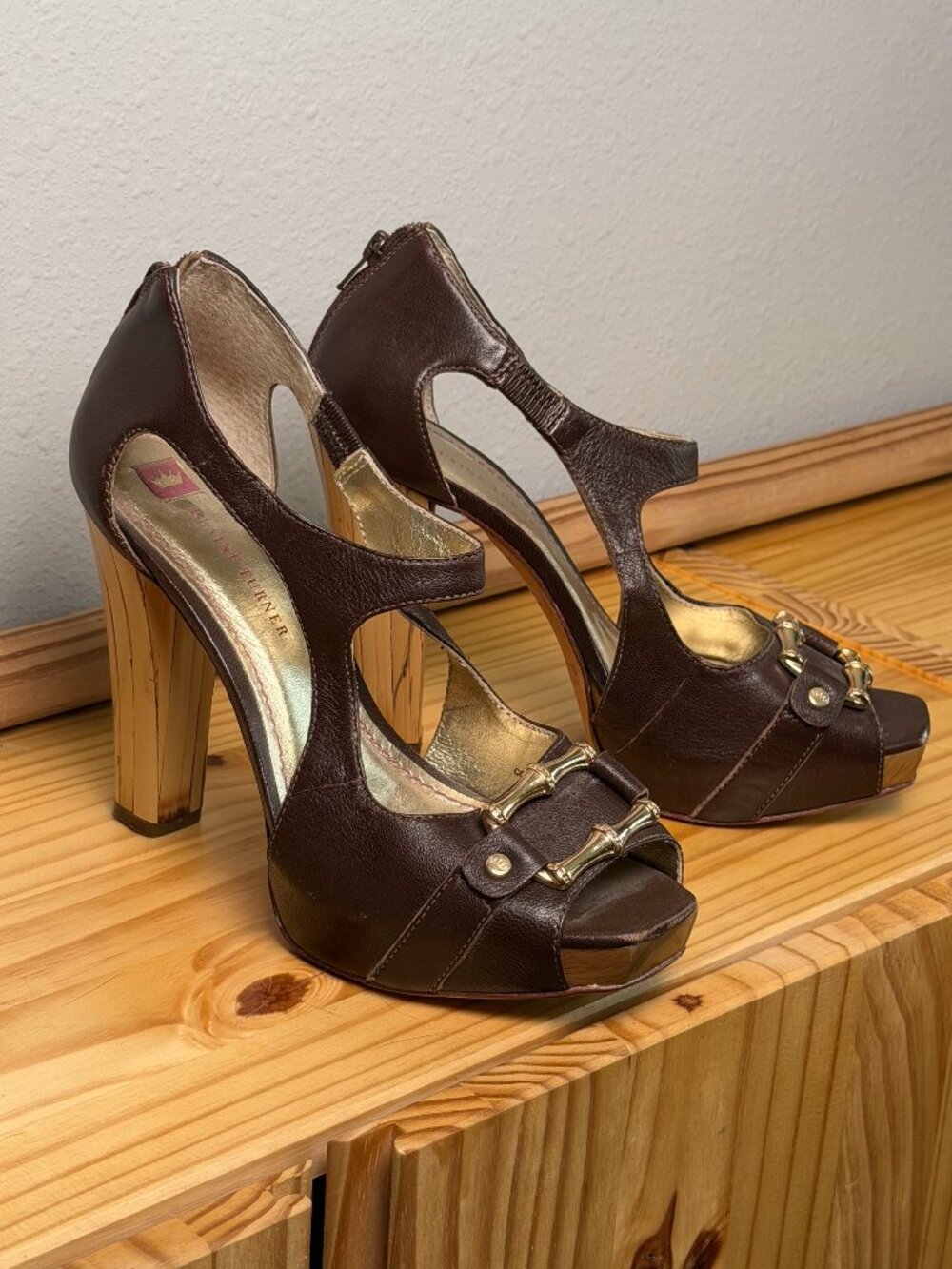 Elaine Turner platform heel sandals